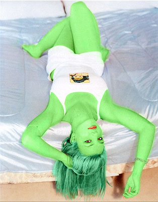 britney spears transformed into an Orion Slave Girl (green skinned women of Star Trek)